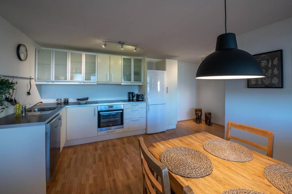 Lovely One Bedroom Apartment In Hafnarfjordur Exterior photo