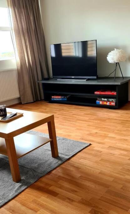 Lovely One Bedroom Apartment In Hafnarfjordur Exterior photo